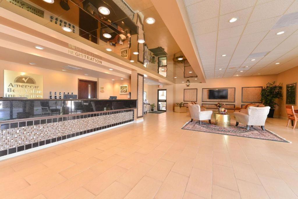 Americas Best Value Inn & Suites Victoria Exterior foto